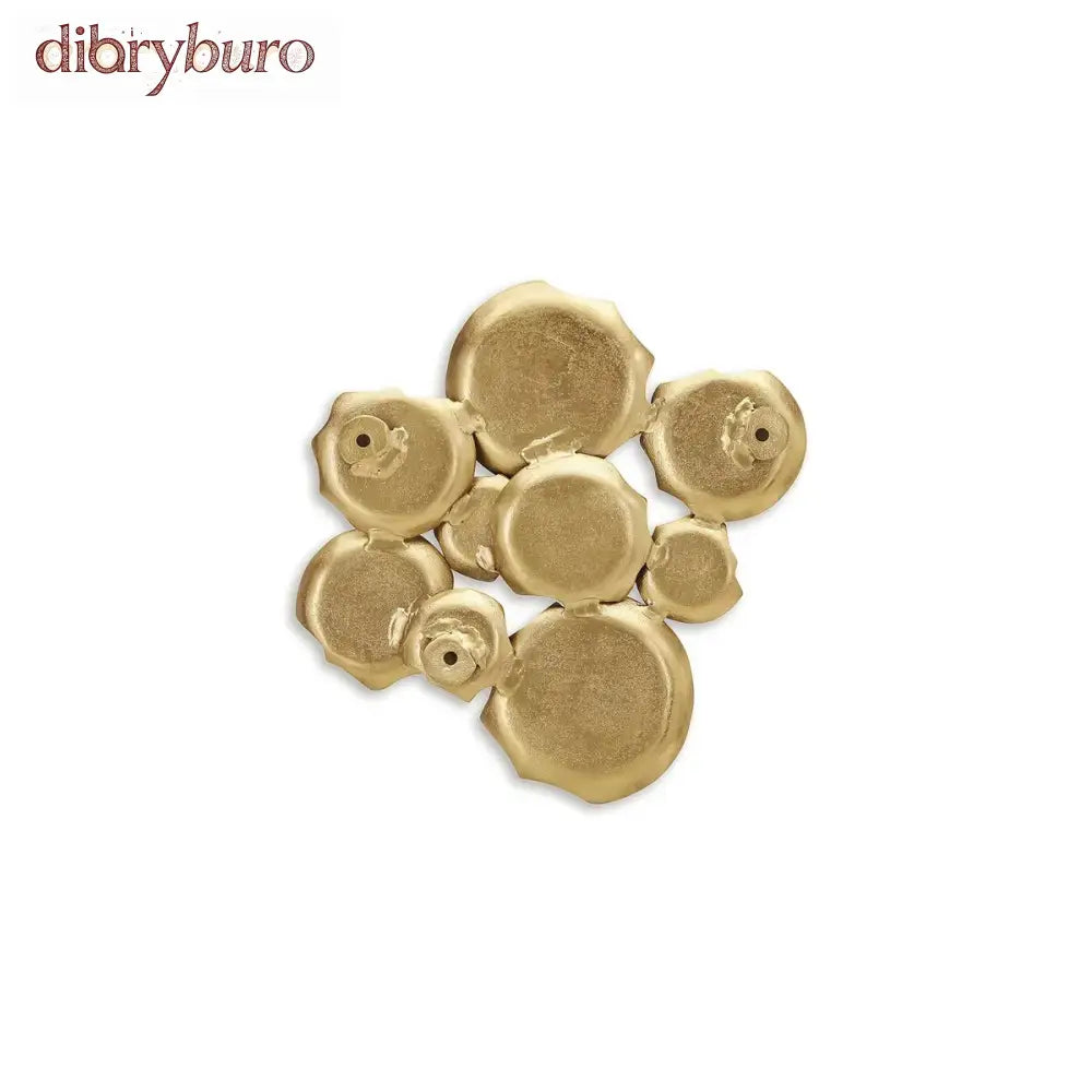 Signature Design Antique Gold Finish Wall Decor - 20.5’’ W x 2’’ D x 19’’ H / Gold